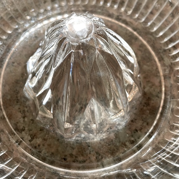 Depression Glass Juicer - Picture 2 of 4